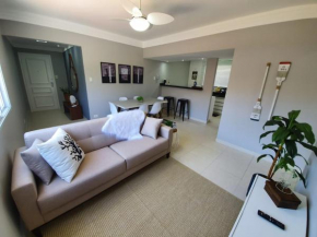 Lindo apartamento Enseada até 6 pessoas - 2 quartos - 200mt da praia